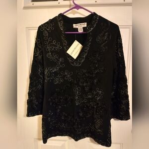 Lauren Michelle Black Rose and Embellished Tunic Black Top. Size M